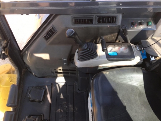 ขายรถแบคโฮ KOMATSU PC50MR-2 พร้อมหัวคีบ รถนอกนำเข้าจากญี่ปุ่น สภาพสวยพร้อมใช้งาน มีVDOการทำงานครับ