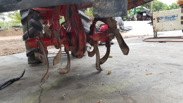 รถพรวนดินสาดออกข้าง รหัสสินค้า D2 - 8 รถพรวนดินสาดออกข้าง รหัสสินค้า D2 - 8