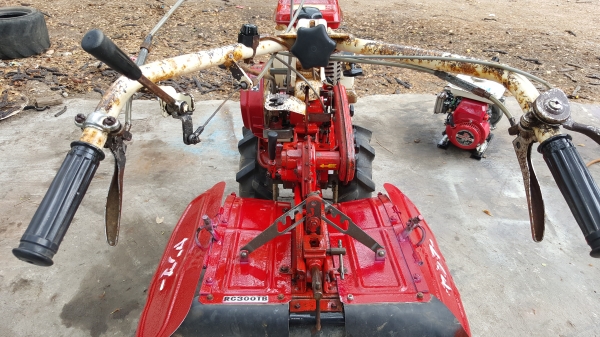 รถพรวนดินสาดออกข้าง รหัสสินค้า D2 - 8 รถพรวนดินสาดออกข้าง รหัสสินค้า D2 - 8