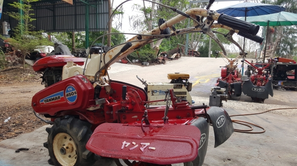 รถพรวนดินสาดออกข้าง รหัสสินค้า D2 - 8 รถพรวนดินสาดออกข้าง รหัสสินค้า D2 - 8