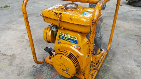 ปั้มน้ำ 2 x 2  นิ้ว  3.4 แรง 4 จังหวะ