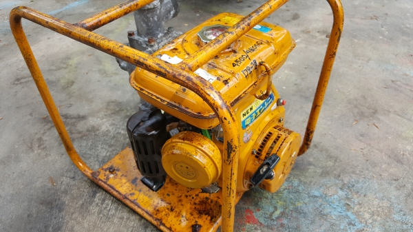 ปั้มน้ำ 2 x 2  นิ้ว  3.4 แรง 4 จังหวะ