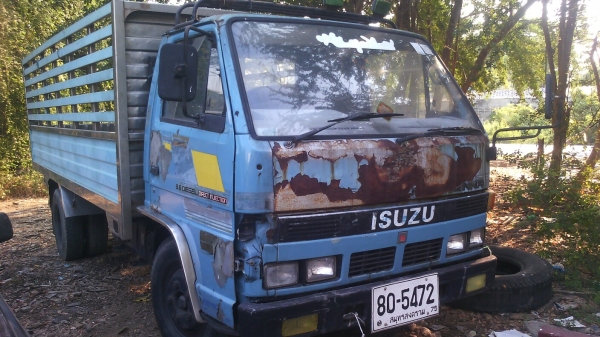 แยกอะไหล่ทั้งคัน isuzu nkr 110 แรงรถห้างแท้