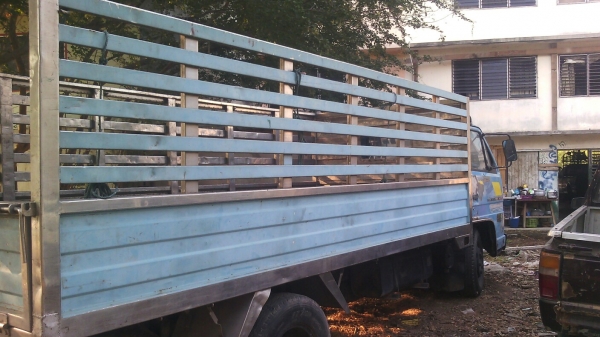 แยกอะไหล่ทั้งคัน isuzu nkr 110 แรงรถห้างแท้