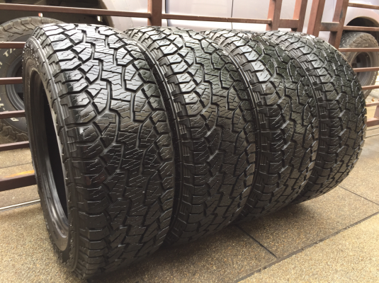 ยาง All Hankook 265 60 18 ปลายปี13 ดอกเต็ม ไม่มีปะ ใช้ยาว ราคาไม่แพง