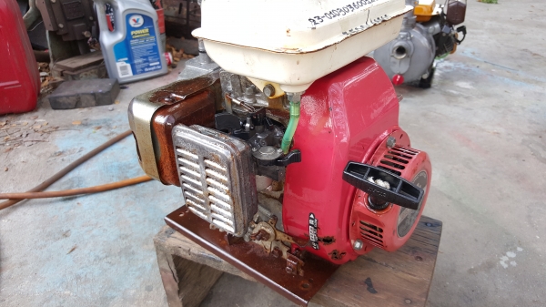 ปั้มน้ำ 2.2 แรง 4 จังหวะ เข้าออก 1 x 1 นิ้ว พร้อมใช้ ราคา 3500 บาท