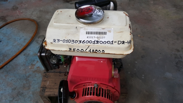 ปั้มน้ำ 2.2 แรง 4 จังหวะ เข้าออก 1 x 1 นิ้ว พร้อมใช้ ราคา 3500 บาท