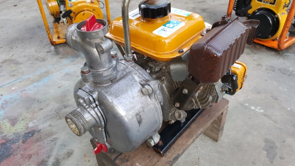 ปั้มน้ำ เข้าออก 1.5 x 1.5 นิ้ว 2.2 แรง 4 จังหวะ ปั้มน้ำ เข้าออก 1.5 x 1.5 นิ้ว 2.2 แรง 4 จังหวะ