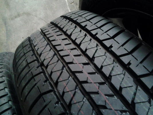 ล้อแม็ก Isuzuบลูเพาเวอร์ ขอบ18 เอ็กชีรี่สีรมดำพร้อมยางป้ายแดง ชุดที่1