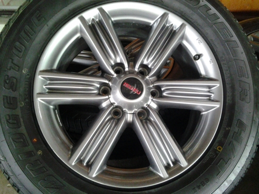 ล้อแม็ก Isuzuบลูเพาเวอร์ ขอบ18 เอ็กชีรี่สีรมดำพร้อมยางป้ายแดง ชุดที่1