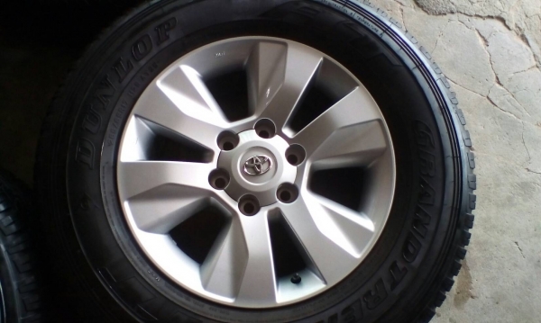 แม็ก TOYOTA REVO ขอบ17&quot; พร้อมยาง