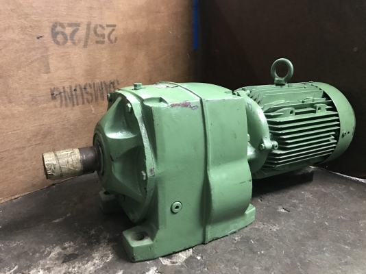 ขายมอเตอร์เกียร์ Rexnord made in Germany 3HP. 380V อัตราทด 1:38 เพลาออกประมาณ 38รอบต่อนาที สภาพสวยเดิมๆ วิ่งนิ่ม พร้อมใช้งาน