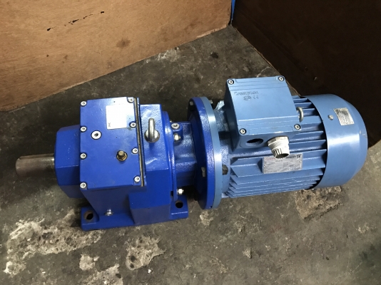 ขายมอเตอร์เกียร์ JMC 5.5HP. 380V อัตราทด 1:18.8 เพลาออกประมาณ 76รอบต่อนาที ของใหม่เก่าเก็บไม่เคยใช้งาน สวยมากๆครับ ขายมอเตอร์เกียร์ JMC 5.5HP. 380V อัตราทด 1:18.8 เพลาออกประมาณ 76รอบต่อนาที ของใหม่เก่าเก็บไม่เคยใช้งาน สวยมากๆครับ