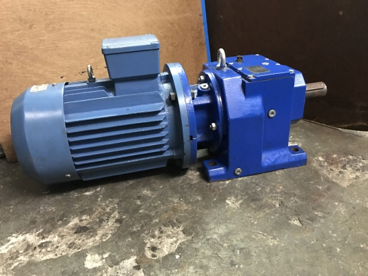 ขายมอเตอร์เกียร์ JMC 5.5HP. 380V อัตราทด 1:18.8 เพลาออกประมาณ 76รอบต่อนาที ของใหม่เก่าเก็บไม่เคยใช้งาน สวยมากๆครับ ขายมอเตอร์เกียร์ JMC 5.5HP. 380V อัตราทด 1:18.8 เพลาออกประมาณ 76รอบต่อนาที ของใหม่เก่าเก็บไม่เคยใช้งาน สวยมากๆครับ