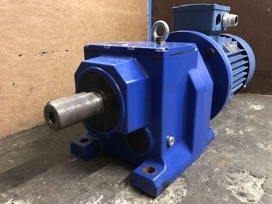 ขายมอเตอร์เกียร์ JMC 5.5HP. 380V อัตราทด 1:18.8 เพลาออกประมาณ 76รอบต่อนาที ของใหม่เก่าเก็บไม่เคยใช้งาน สวยมากๆครับ ขายมอเตอร์เกียร์ JMC 5.5HP. 380V อัตราทด 1:18.8 เพลาออกประมาณ 76รอบต่อนาที ของใหม่เก่าเก็บไม่เคยใช้งาน สวยมากๆครับ