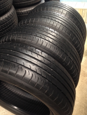 Dunlop sp sport 225 60 r18 ปลายปี13 สภาพสวย ดอกนิ่ม ส่งต่างจังหวัดได้ครับ T.061-9030026