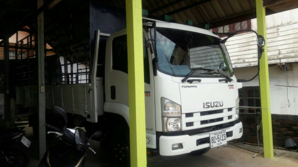 ขาย 6 ล้อ ISUZU FRR210 แรง ปี57 ใช้น้อยวิ่ง 46,000 กม.