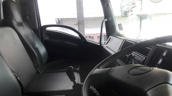 ขาย 6 ล้อ ISUZU FRR210 แรง ปี57 ใช้น้อยวิ่ง 46,000 กม.