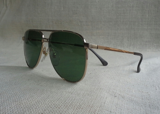 แว่นตาวินเทจ &#039;หยดน้ำตา&#039; ยุค &#039;70s  &#039;บิ๊กเนม-โฮย่า&#039;  Vintage HOYA handmade in Japan
