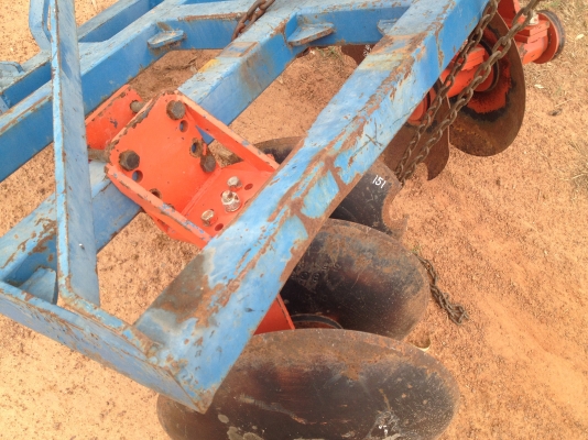 ขายผานพรวนร่องอ้อย ยกร่องมัน สภาพตามรูป ราคา 13500.-ใช้งานได้ปกติครับ ใส่ 36-47 แรงครับ