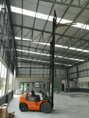 ขายรถยกโฟร์คลิฟท์ดีเซล 3 ตัน เสายกสูง 7 เมตร ขายรถยกโฟร์คลิฟท์ดีเซล 3 ตัน เสายกสูง 7 เมตร