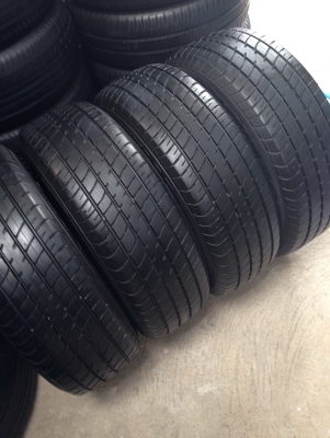 Dunlop sp sport 185 60 r15 ปี14-15 Dunlop sp sport 185 60 r15 ปี14-15