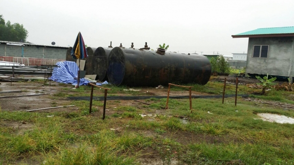 ถังน้ำมันใต้ดิน ขนาด 20,000 ลิตร สภาพสวยๆ เหล็กหนา 6 มิล ขายตามสภาพ 60,000 ครับ หรือสั่งทำสีได้