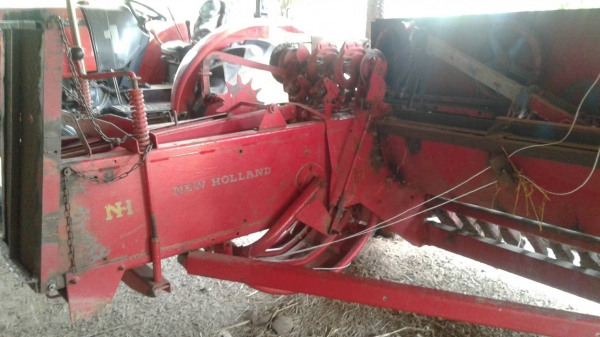 เครืองอัดฟาง นิวฮอลแลน ราคาเบาฯฯ 65000  บาท ดูของได้ทีสุรินทร์ วันทูคอล 098 668-3479 dtac 094 283-9369  สิทธิ์ คับ