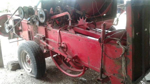 เครืองอัดฟาง นิวฮอลแลน ราคาเบาฯฯ 65000 บาท ดูของได้ทีสุรินทร์ วันทูคอล 098 668-3479 dtac 094 283-9369 สิทธิ์ คับ เครืองอัดฟาง นิวฮอลแลน ราคาเบาฯฯ 65000 บาท ดูของได้ทีสุรินทร์ วันทูคอล 098 668-3479 dtac 094 283-9369 สิทธิ์ คับ