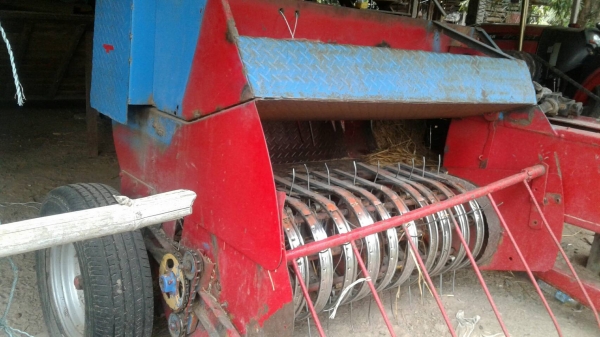 เครืองอัดฟาง นิวฮอลแลน ราคาเบาฯฯ 65000 บาท ดูของได้ทีสุรินทร์ วันทูคอล 098 668-3479 dtac 094 283-9369 สิทธิ์ คับ เครืองอัดฟาง นิวฮอลแลน ราคาเบาฯฯ 65000 บาท ดูของได้ทีสุรินทร์ วันทูคอล 098 668-3479 dtac 094 283-9369 สิทธิ์ คับ