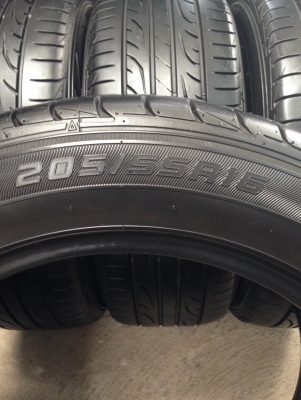 Dunlop sp sport 205 55 r16 ปี14 T.061-9030026 Dunlop sp sport 205 55 r16 ปี14 T.061-9030026