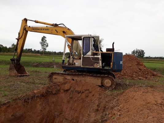 ขายด่วน KOMATSU PC120-5 สภาพพร้อมใช้งาน เครื่องปั้มดี รถทำงานไม่โหลด ตัวเดินดี โซ่หนา บู๊ชแตก รถใช้งาน ประจำทุกวัน