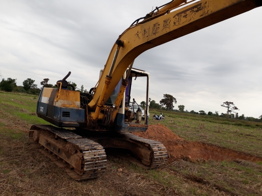 ขายด่วน KOMATSU PC120-5 สภาพพร้อมใช้งาน เครื่องปั้มดี รถทำงานไม่โหลด ตัวเดินดี โซ่หนา บู๊ชแตก รถใช้งาน ประจำทุกวัน