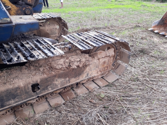 ขายด่วน KOMATSU PC120-5 สภาพพร้อมใช้งาน เครื่องปั้มดี รถทำงานไม่โหลด ตัวเดินดี โซ่หนา บู๊ชแตก รถใช้งาน ประจำทุกวัน