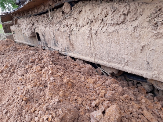 ขายด่วน KOMATSU PC120-5 สภาพพร้อมใช้งาน เครื่องปั้มดี รถทำงานไม่โหลด ตัวเดินดี โซ่หนา บู๊ชแตก รถใช้งาน ประจำทุกวัน
