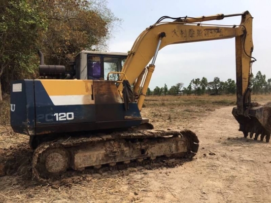 ขาย 385,000 บาท KOMATSU PC120-5 คอนโทรลสั้น เครื่องดี ปั้มแรง โช่บาง บูตแตก (ต้องเปลียน) เฟรมบางผุ เอวแน่น เอกสารชื้อขาย   รถอยู่ จ.ร้อยเอ็ด โทร&amp;ไอดีไลน์ 0610710295