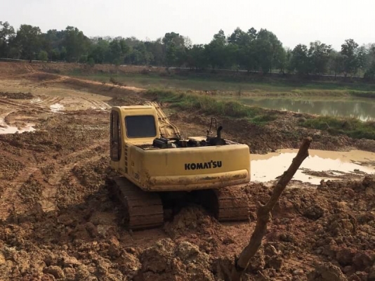 KOMATSU PC200-6 ราคา 950,000 บาท   ไฟฟ้าครบ แอร์เย็น สวย เครื่อง Komatsu ปั้มแรง พร้อมทำงาน โช่หนา เอวแน่ ช่วงลางเต็ม เอกสารเล่มทะเบียน  รถอยู่ จ.ร้อยเอ็ด โทร&amp;ไอดีไลน์ 0610710295