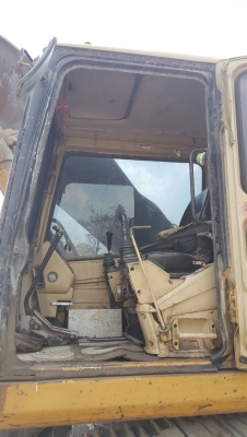 ขาย 999,999 CAT 330 8 RL  เล่มทะเบียน เครื่องดี ปั้มแรง เอวดี ช่วงล่างเต็ม ไฟฟ้าครบ รถอยู่ สระบุรี 090-772-3710 090-772-3708