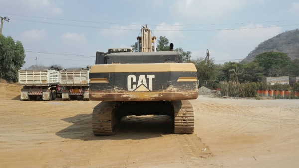 ขาย 999,999 CAT 330 8 RL  เล่มทะเบียน เครื่องดี ปั้มแรง เอวดี ช่วงล่างเต็ม ไฟฟ้าครบ รถอยู่ สระบุรี 090-772-3710 090-772-3708