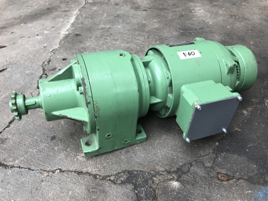 ขายมอเตอร์เกียร์ Obermoser made in Germany 1/3HP. 380V อัตราทด 1:60 เพลาออกประมาณ 24รอบต่อนาที สภาพสวยเดิมๆ วิ่งนิ่ม พร้อมใช้งาน