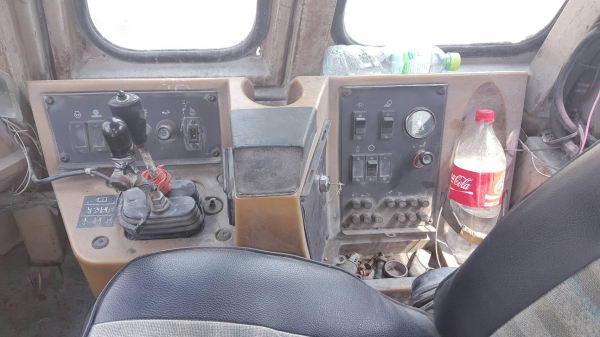 ขาย 1,190,000 CAT 950 F 2   เล่มทะเบียน เครื่องดี เกียร์แรง ยางพร้อมใช้ รถอยู่  สระบุรี 090-772-3710 090-772-3708