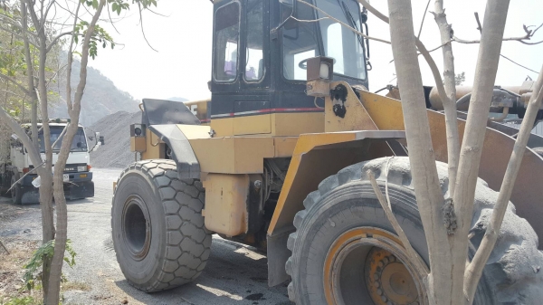 ขาย 1,190,000 CAT 950 F 2   เล่มทะเบียน เครื่องดี เกียร์แรง ยางพร้อมใช้ รถอยู่  สระบุรี 090-772-3710 090-772-3708