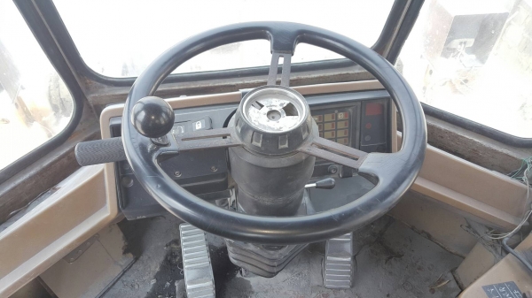 ขาย 1,190,000 CAT 950 F 2   เล่มทะเบียน เครื่องดี เกียร์แรง ยางพร้อมใช้ รถอยู่  สระบุรี 090-772-3710 090-772-3708