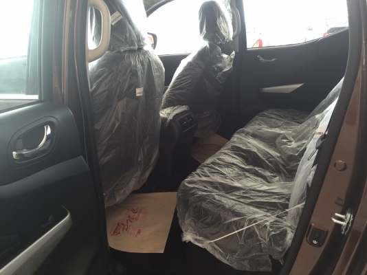 ขายNissan NP300 Navara double cab ทุกรุ่นฟรีดาวน์ของแถมจัดเต็ม 0800775773