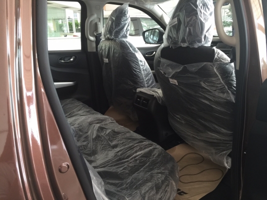 ขายNissan NP300 Navara double cab ทุกรุ่นฟรีดาวน์ของแถมจัดเต็ม 0800775773