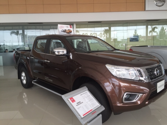 ขายNissan NP300 Navara double cab ทุกรุ่นฟรีดาวน์ของแถมจัดเต็ม 0800775773