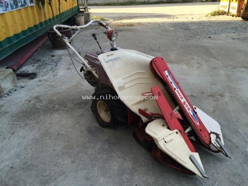 ราคา 10,000 บาท รถเกี่ยวข้าวเดินตาม  ZEN-NOH รุ่น YB302  รหัสสินค้า 80904408 ติดต่อ 081-8283376  www.nihonmono.com