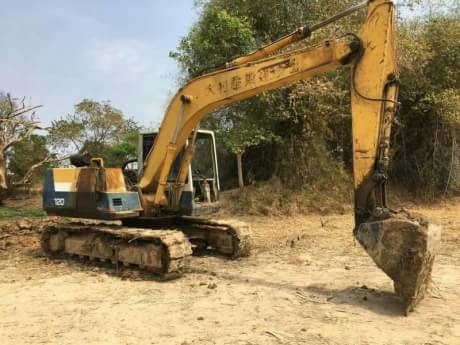 KOMATSU PC120-5