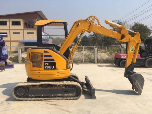 KOMATSU PC28UU-2