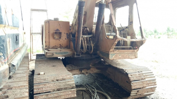 ขายด่วน KOMATSU PC120-1 สภาพสวยรถเก่าเก็บ ไม่ได้ใช้งาน เครื่องปั้มดี ตัวเดินสวย โซ่ช่วงล่างพร้อมใช้งาน เอกสารสัญญาซื้อขาย
